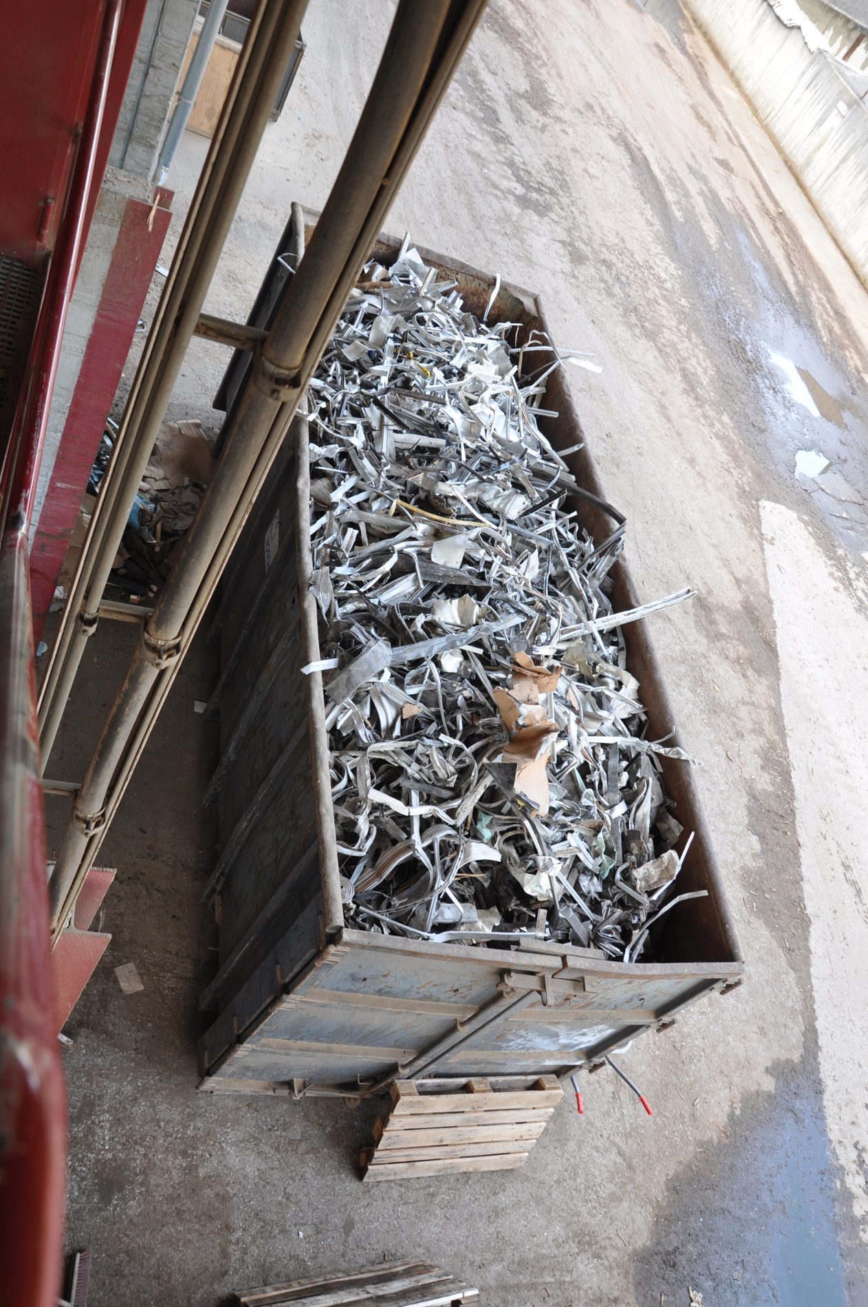 Container mit zurückgewonnenem Aluminium